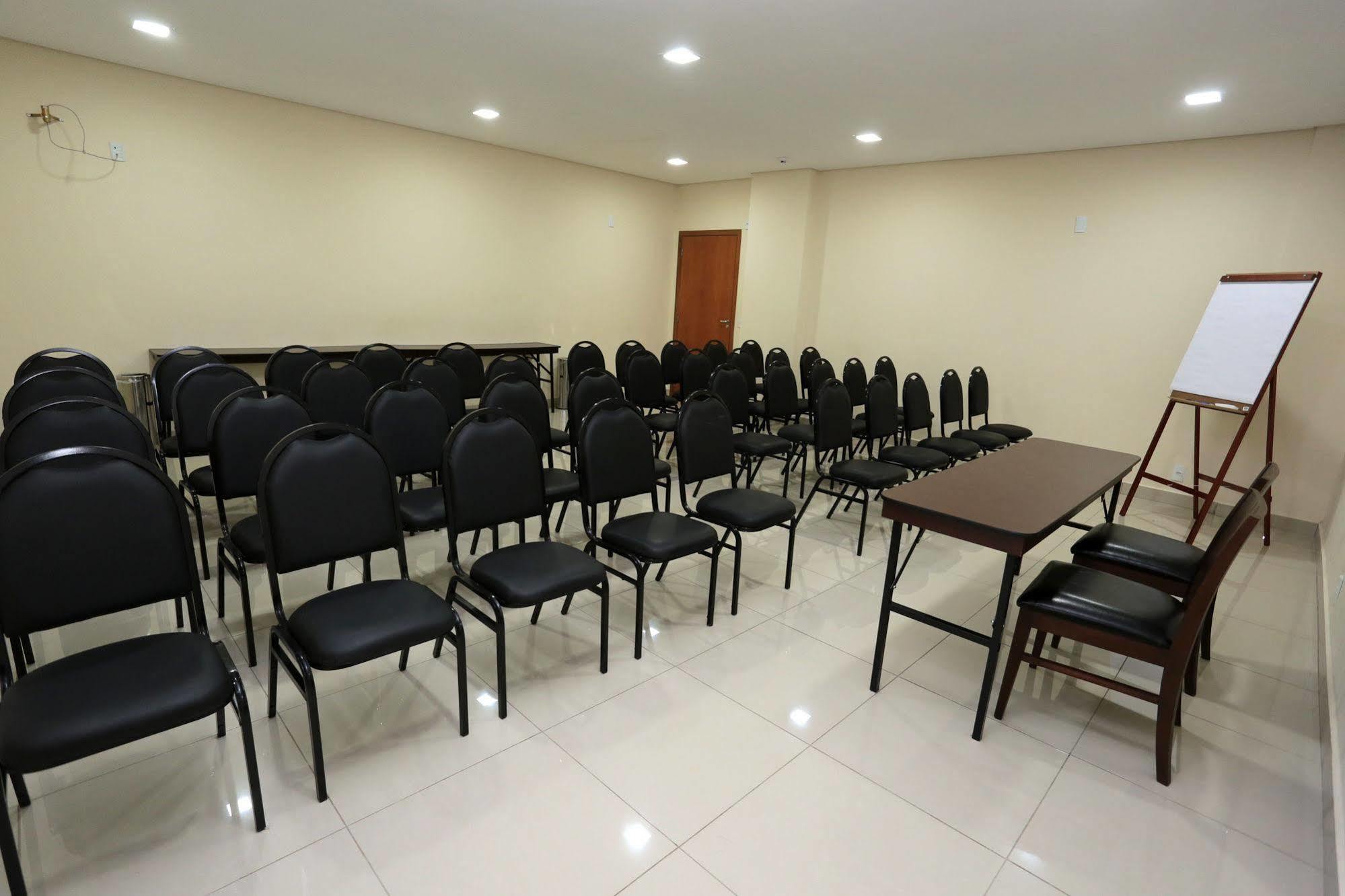 Golden Tower Express Franca By Fenix Hoteis Esterno foto
